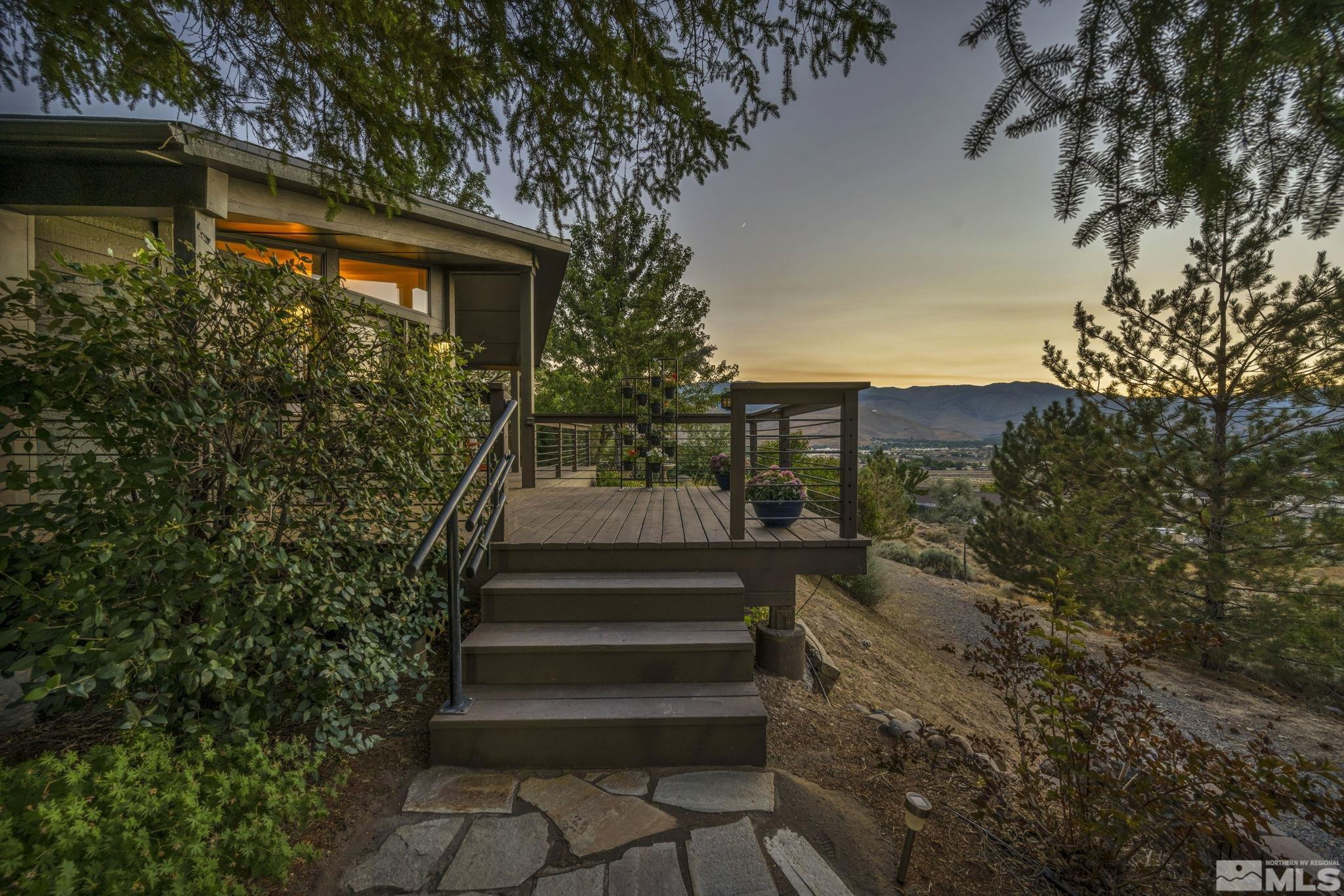 2320 Gentry Lane
