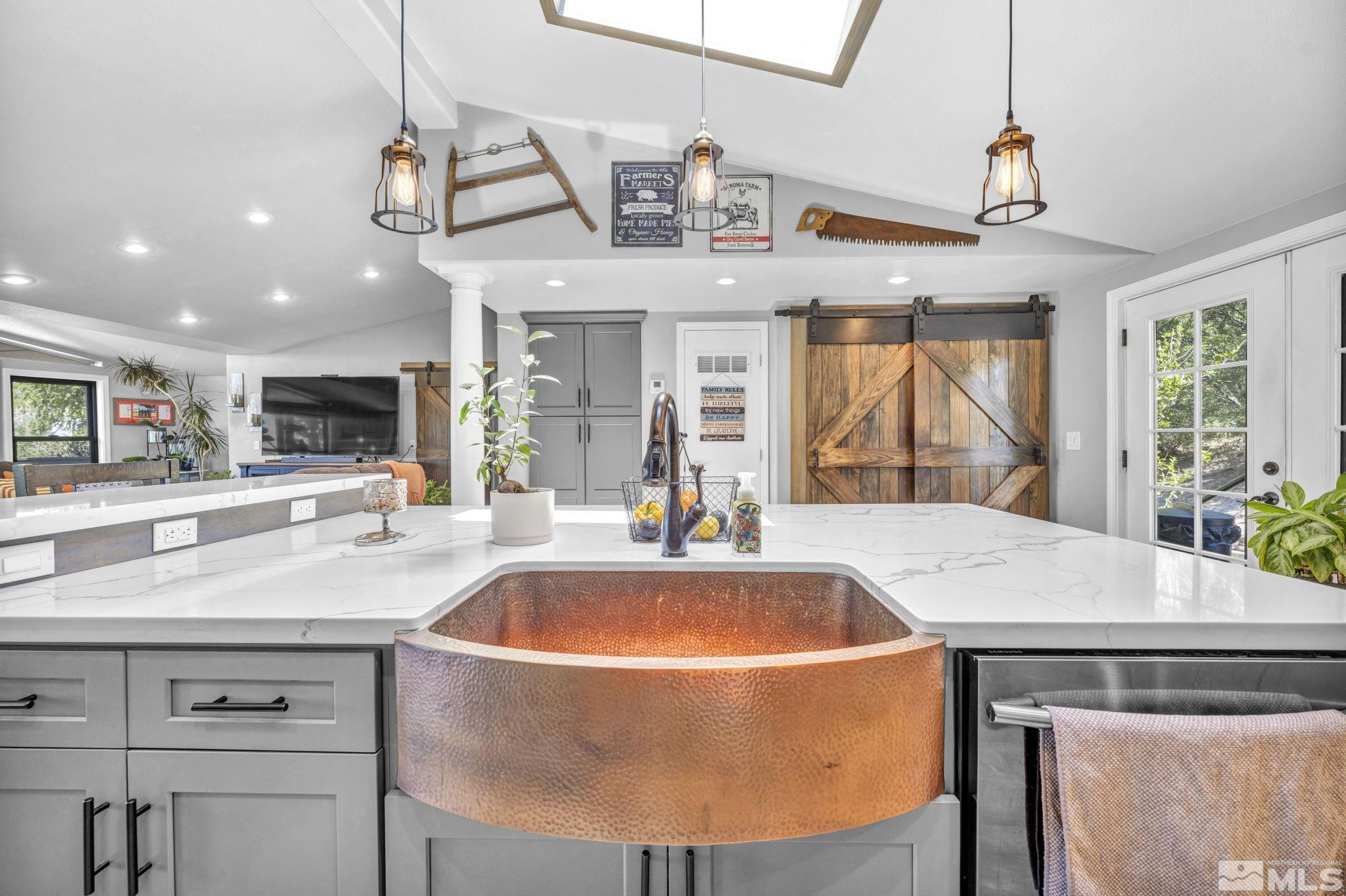 2320 Gentry Lane