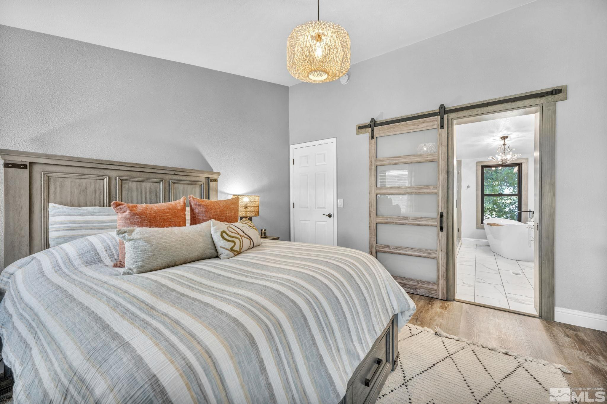 2320 Gentry Lane