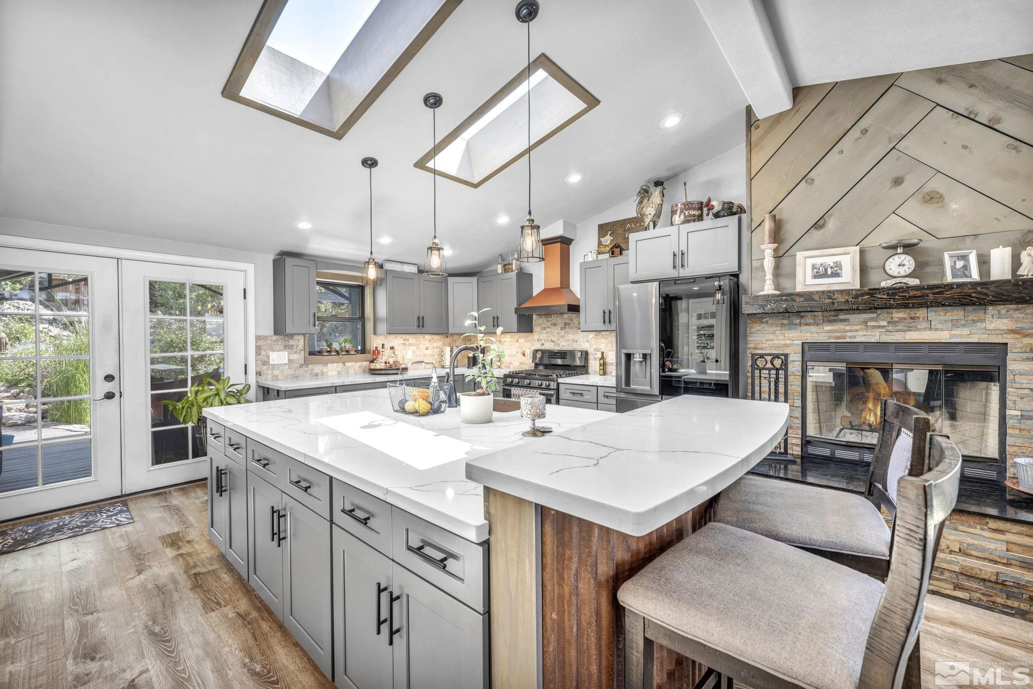 2320 Gentry Lane
