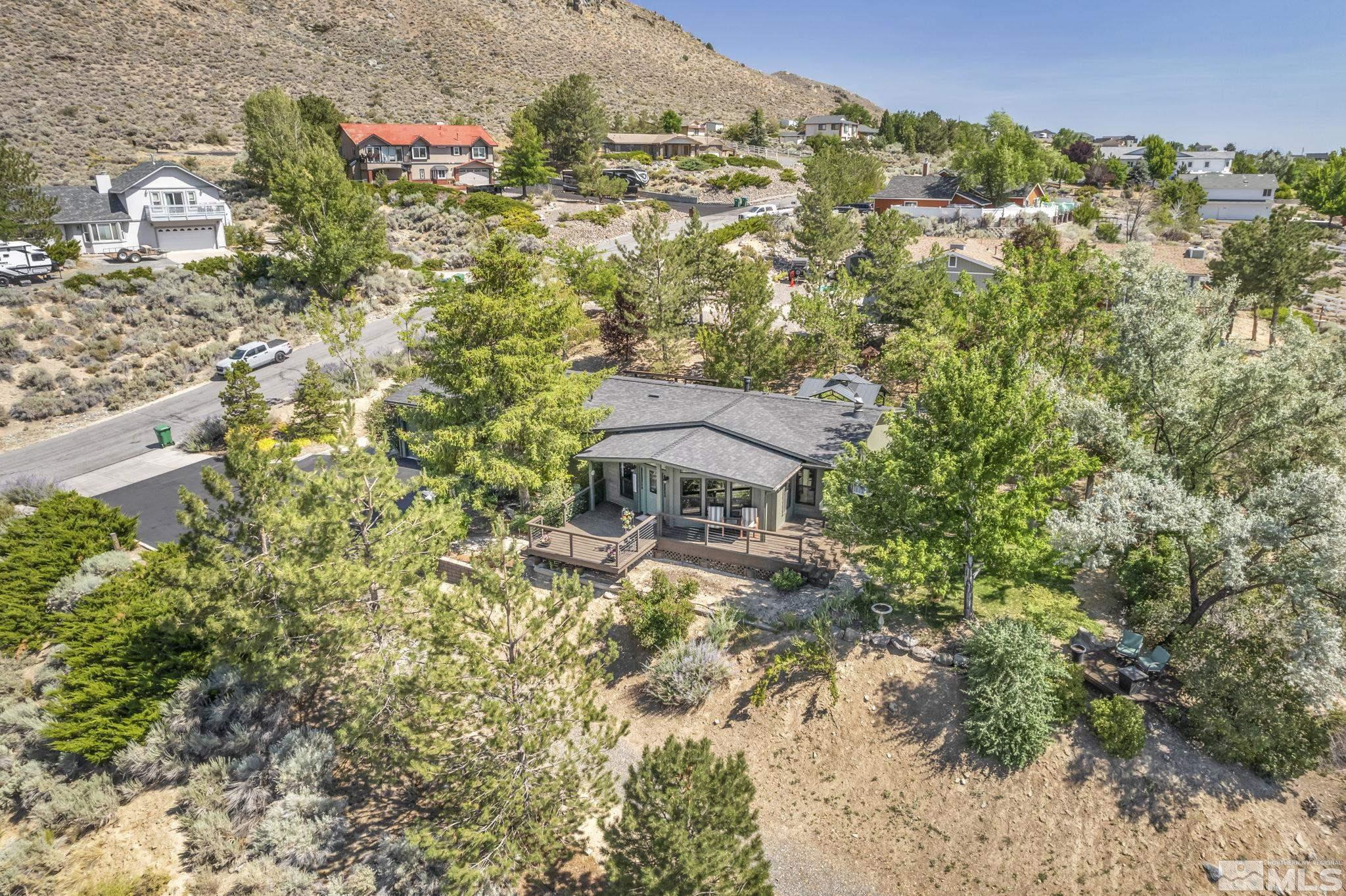 2320 Gentry Lane