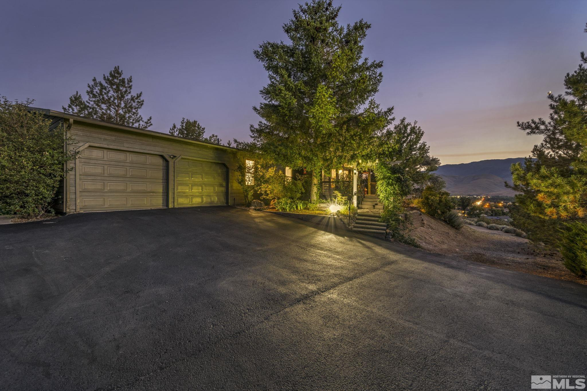 2320 Gentry Lane