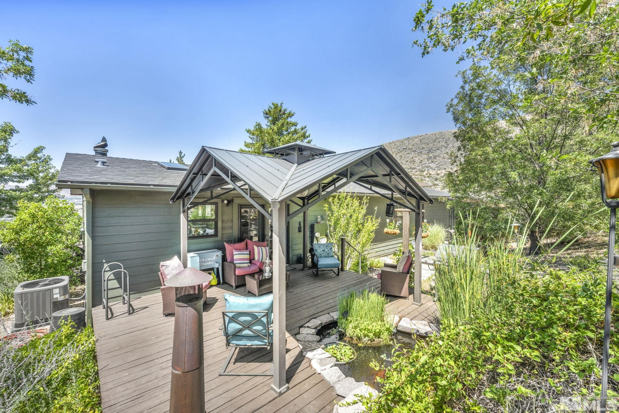 2320 Gentry Lane