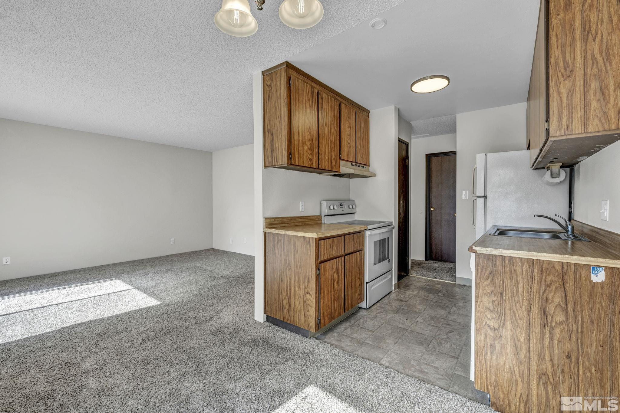 400 S Saliman Road 90