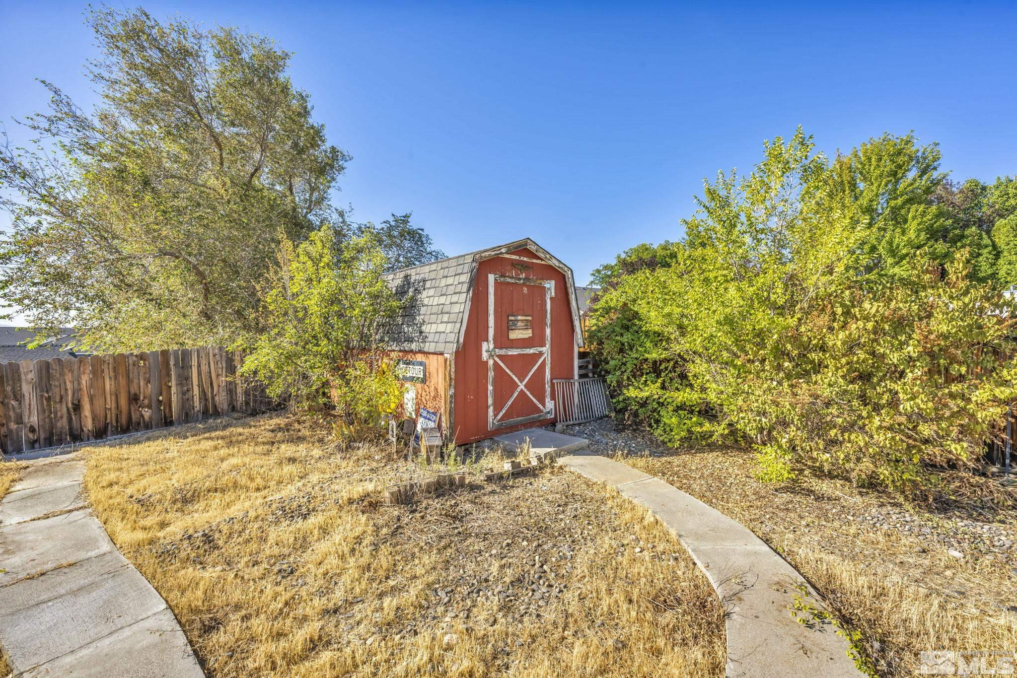 885 Valley Vista