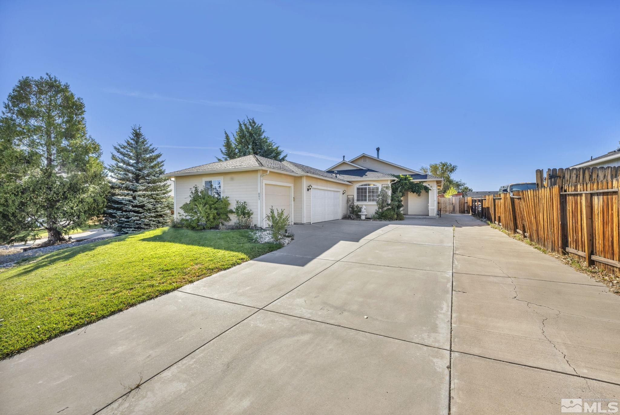 885 Valley Vista