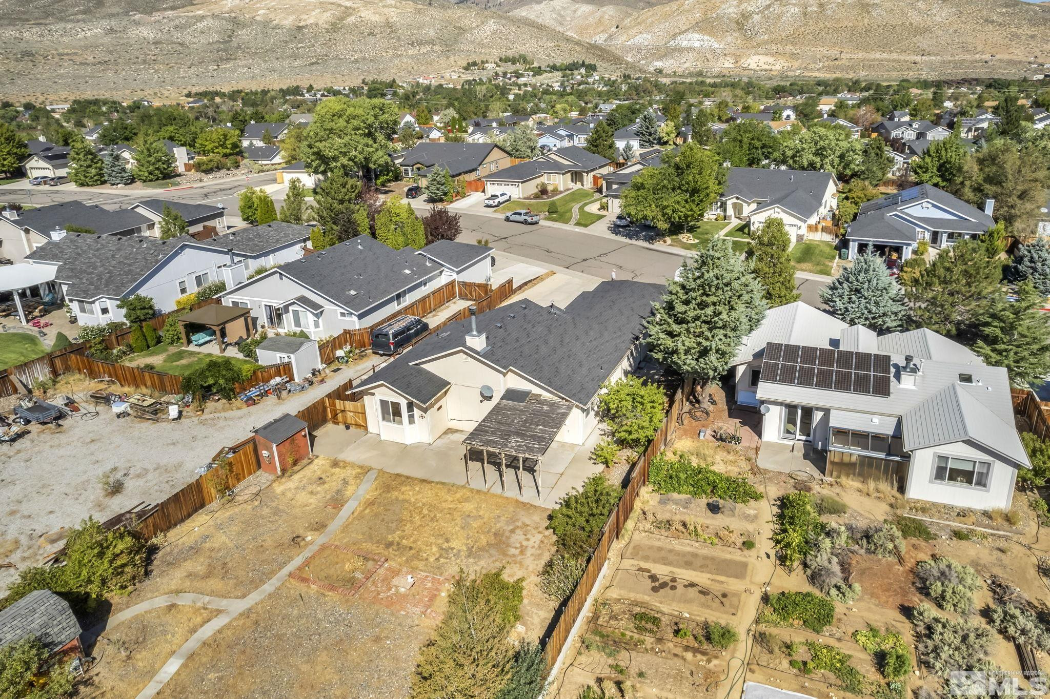 885 Valley Vista