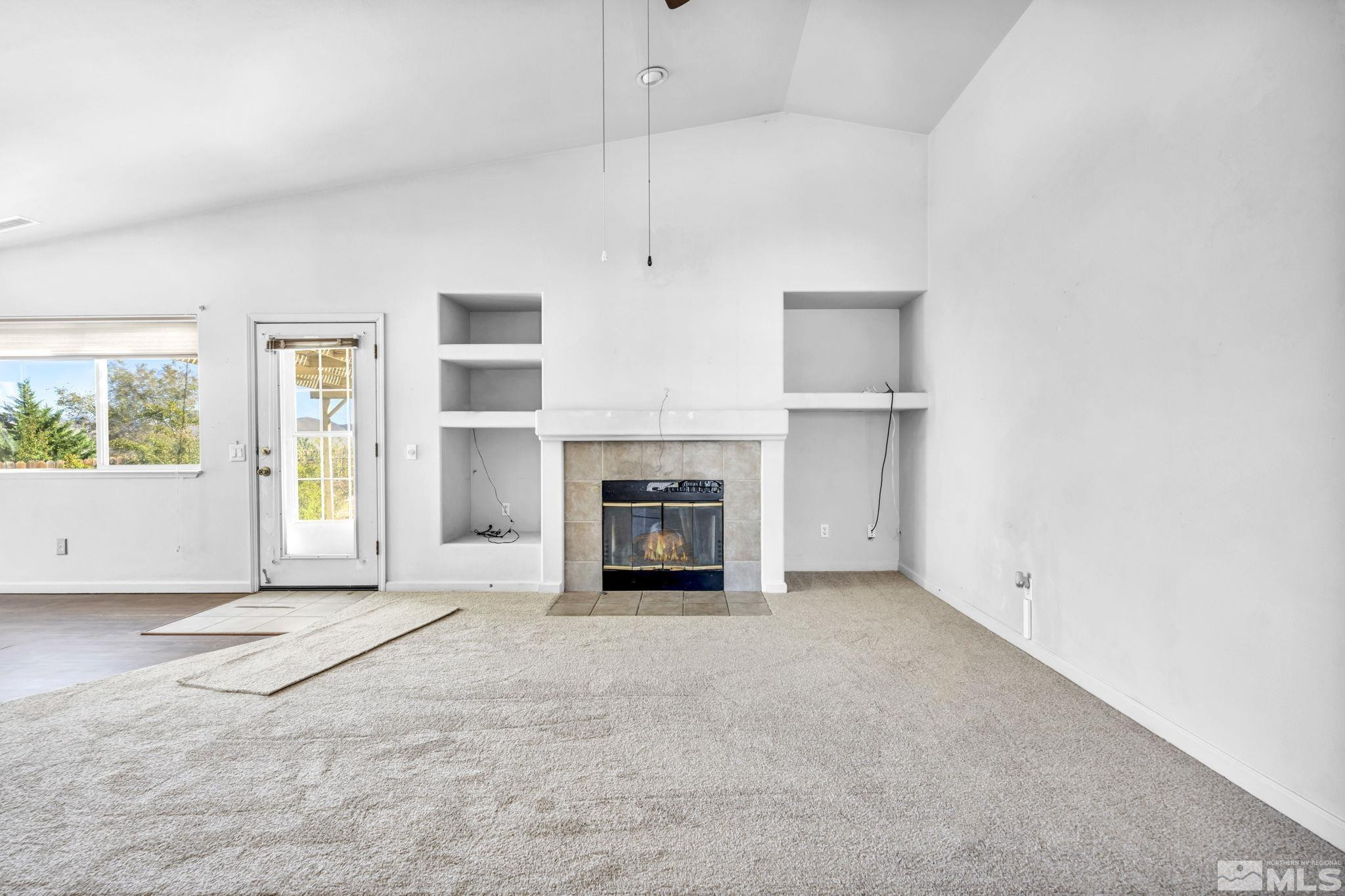 885 Valley Vista