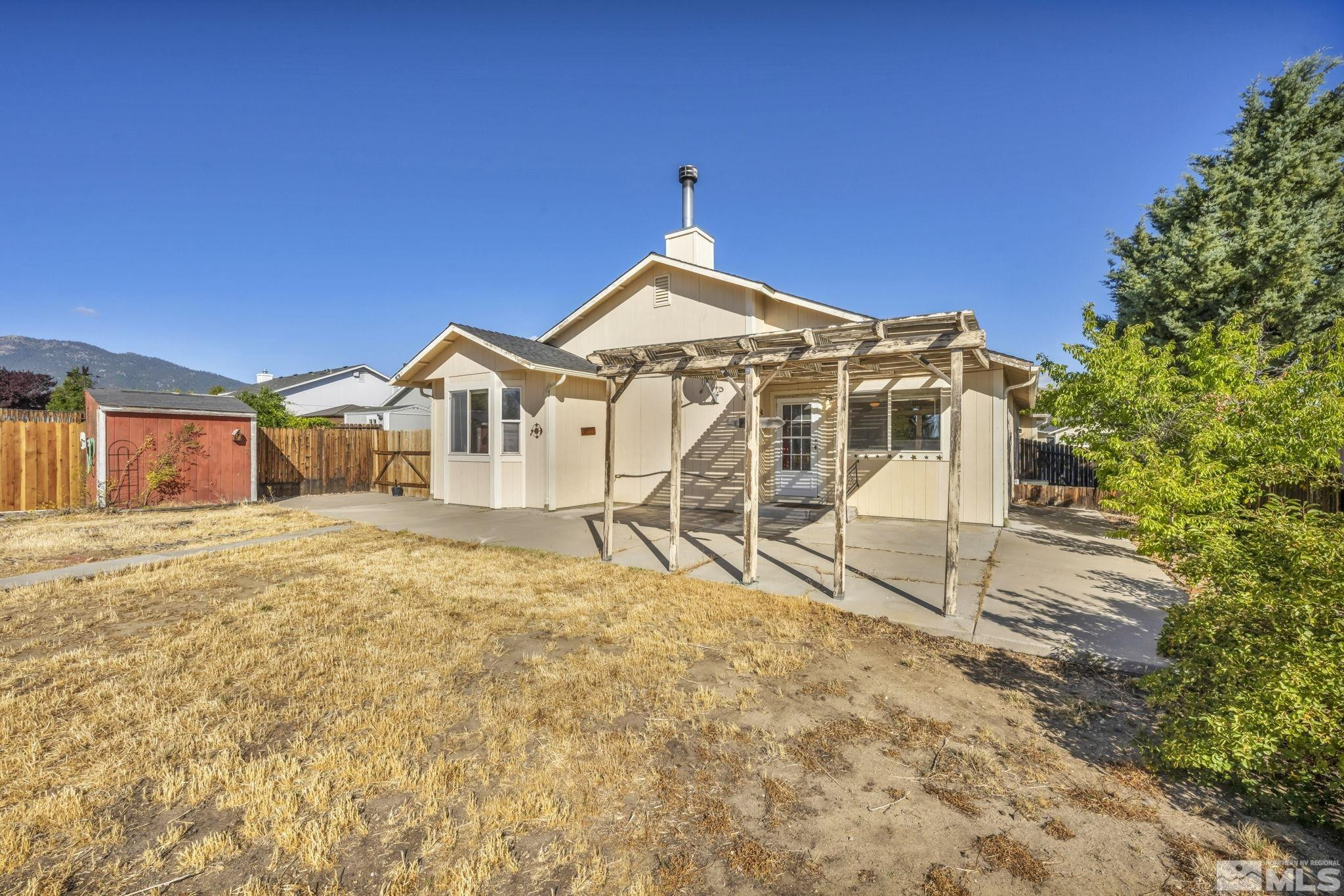 885 Valley Vista