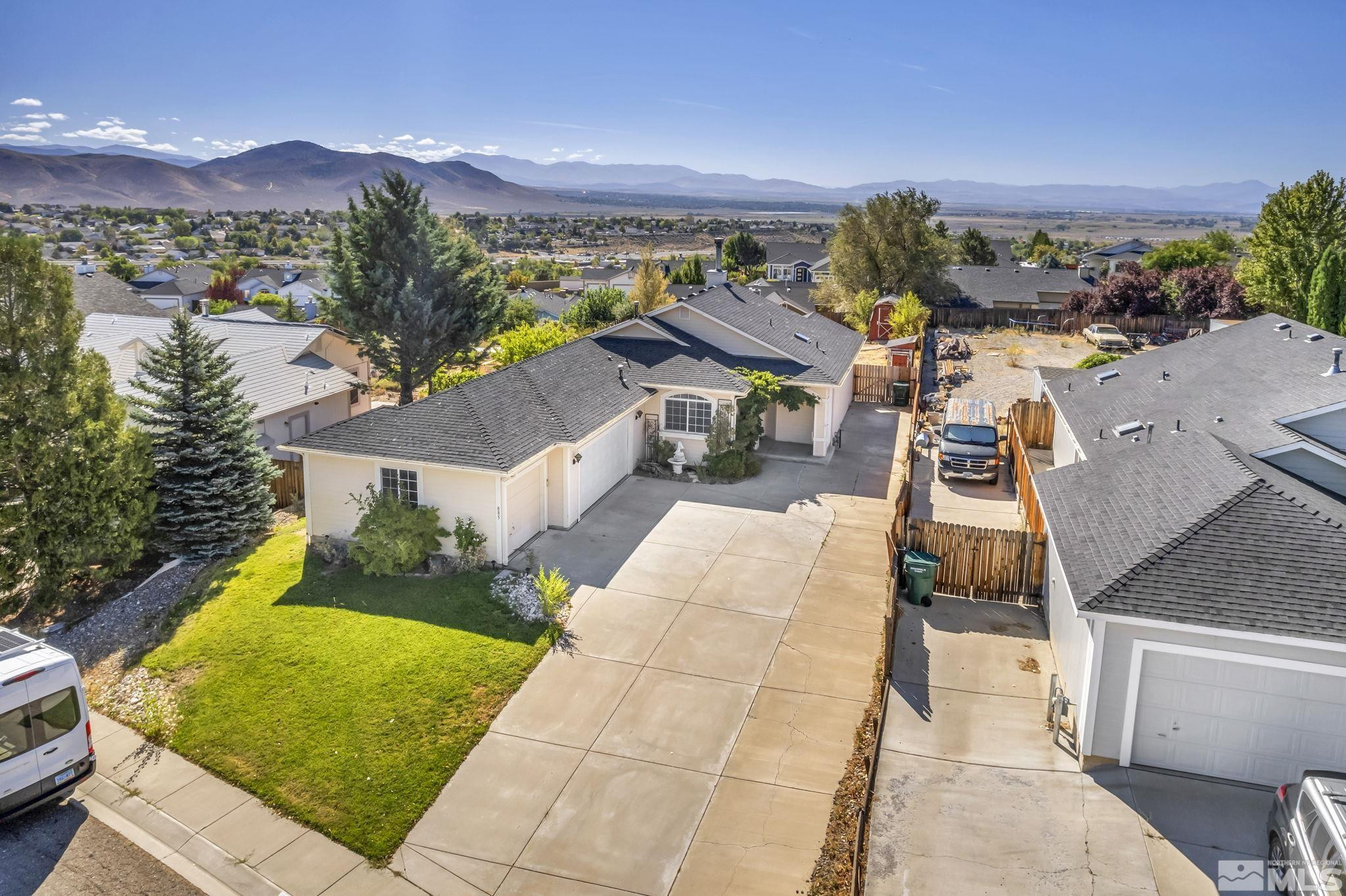 885 Valley Vista