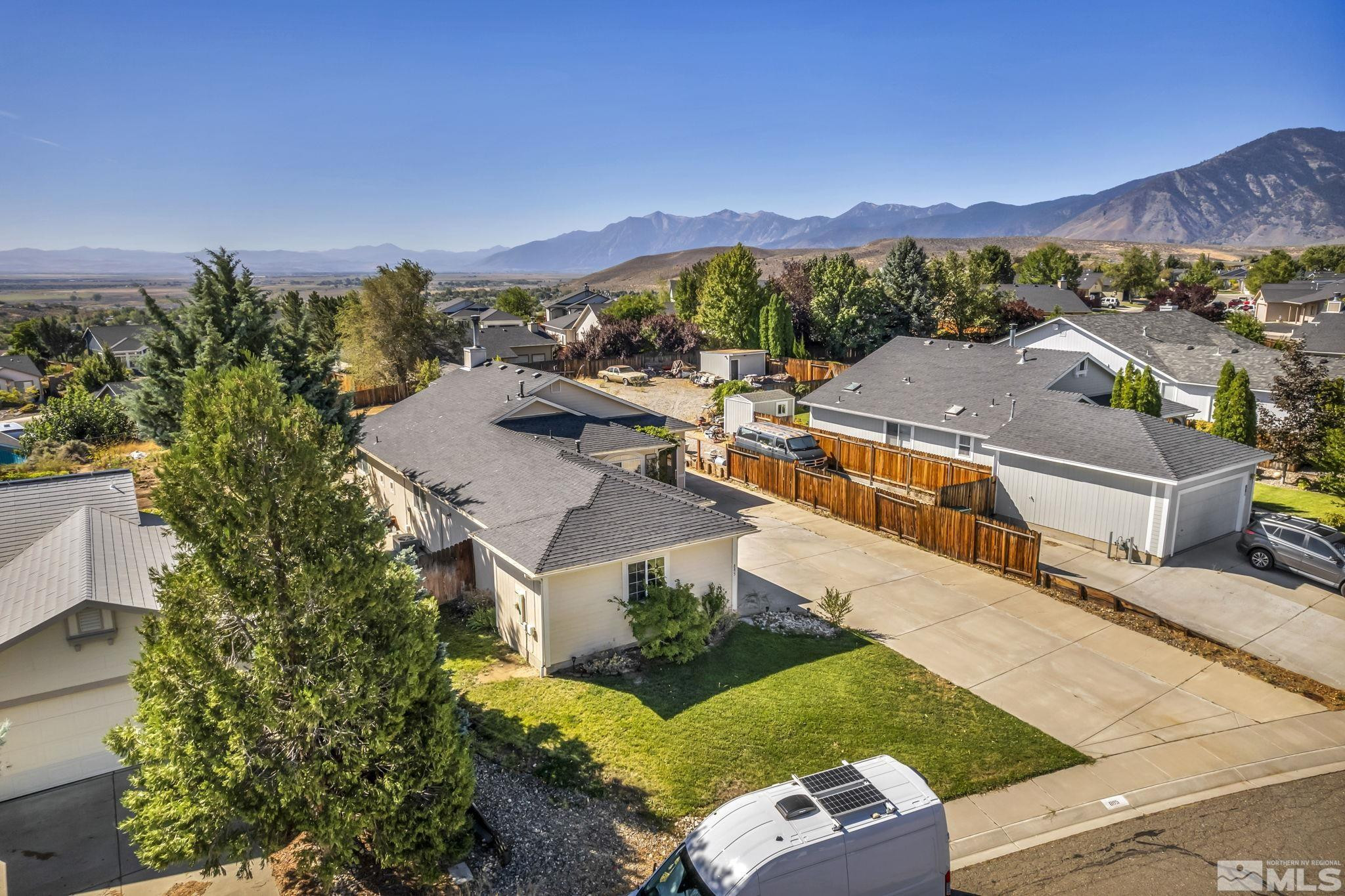 885 Valley Vista