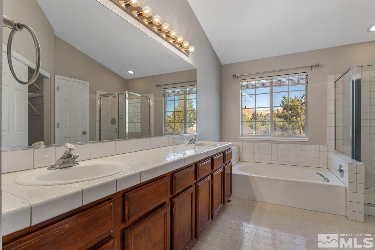 815 Cliff View Drive