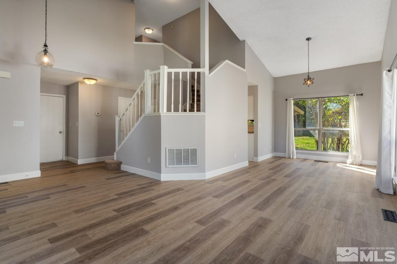 815 Cliff View Drive