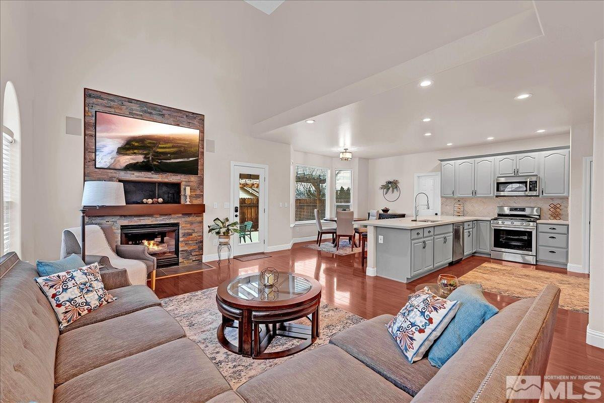 2253 Snowflake Drive