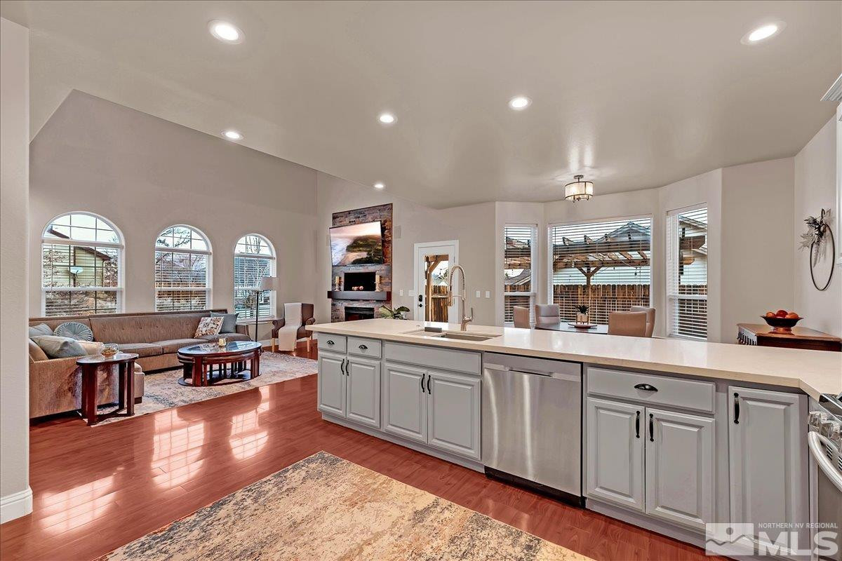 2253 Snowflake Drive