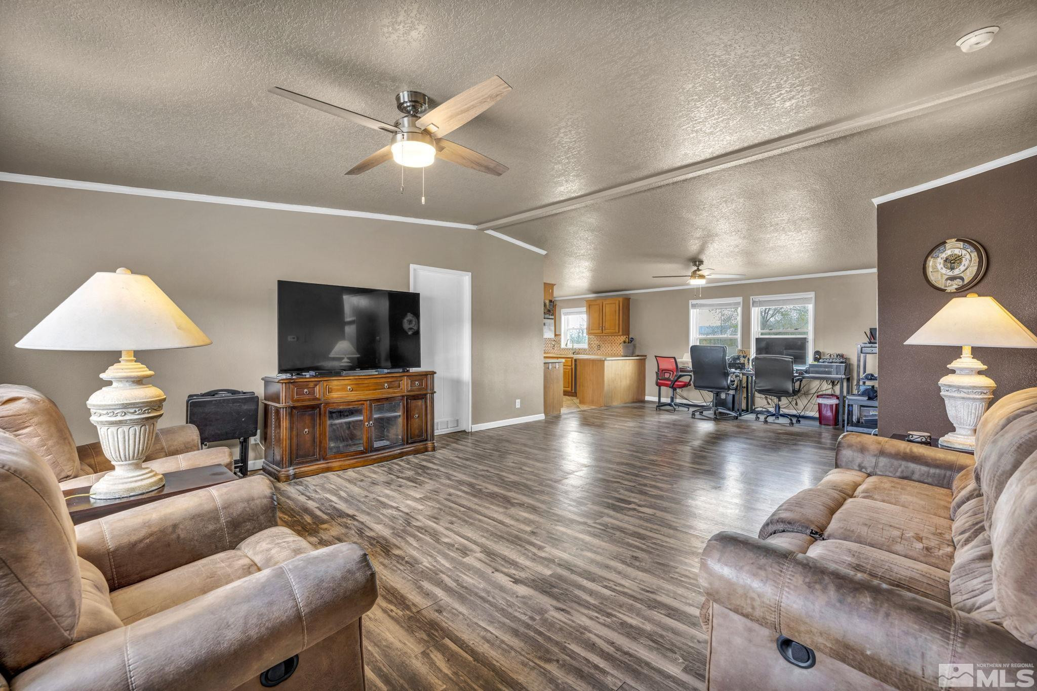 1125 W 7th Street
