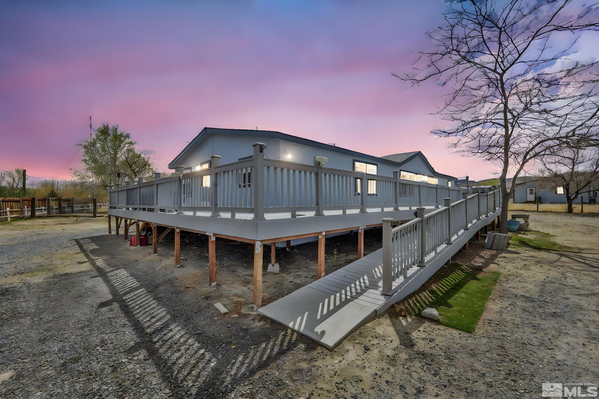 1125 W 7th Street