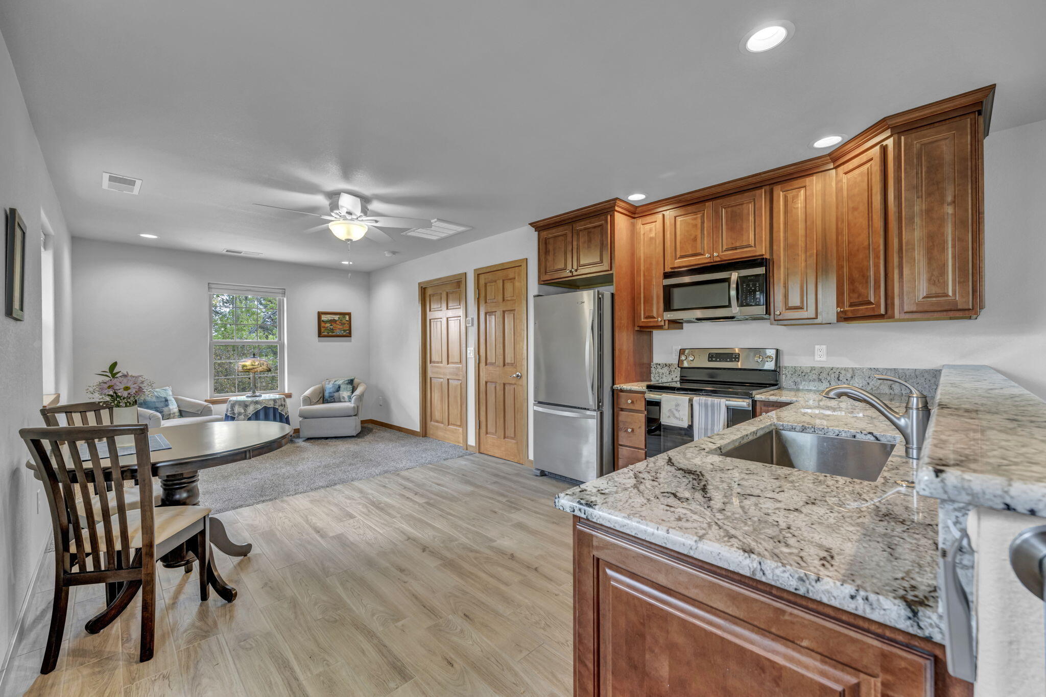 3150 Kings Canyon Road