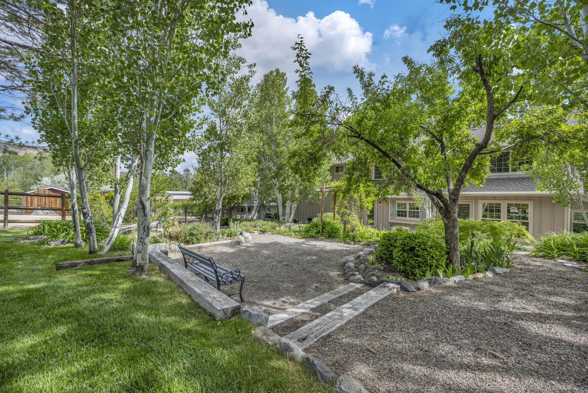 3150 Kings Canyon Road