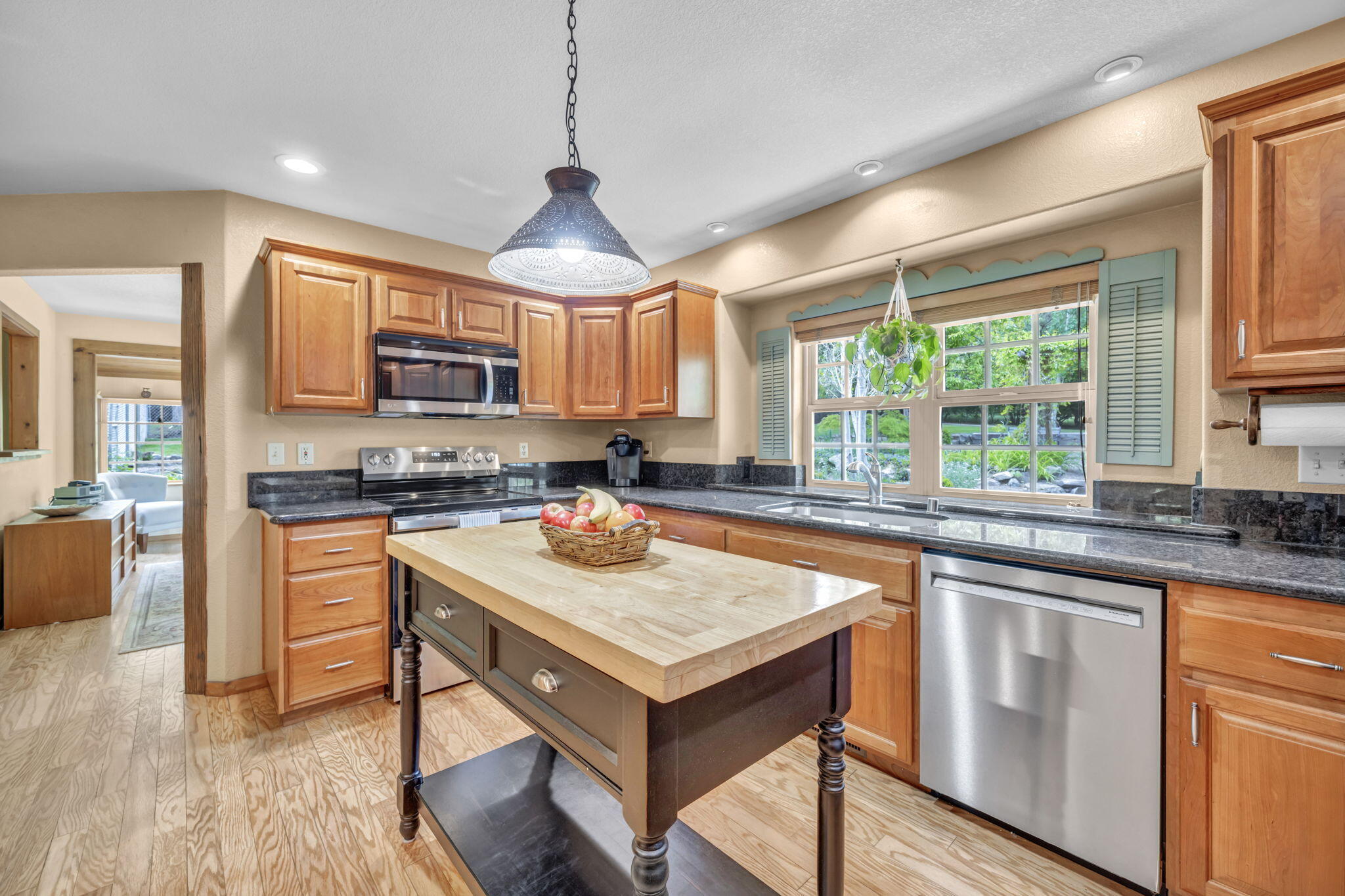 3150 Kings Canyon Road