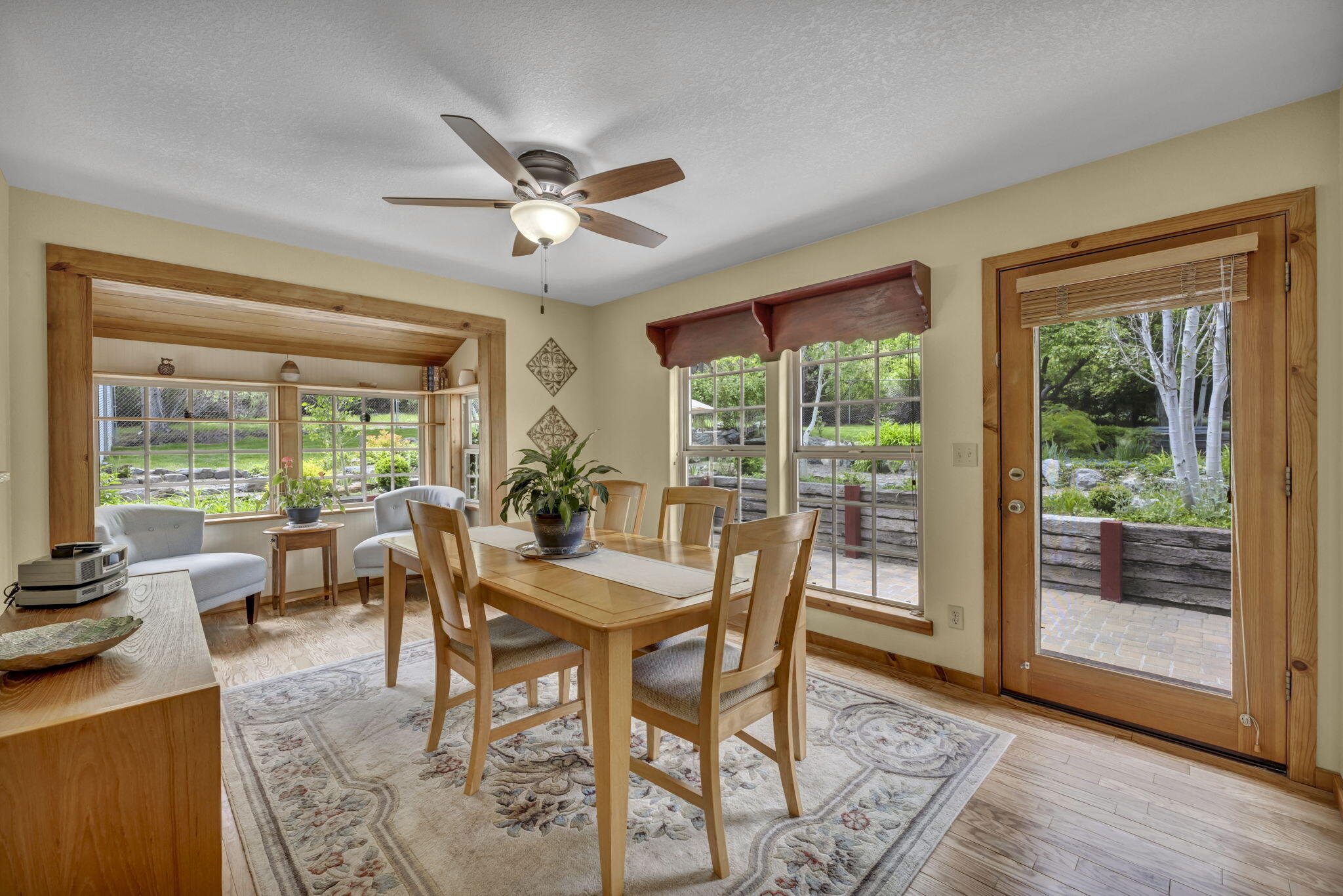 3150 Kings Canyon Road