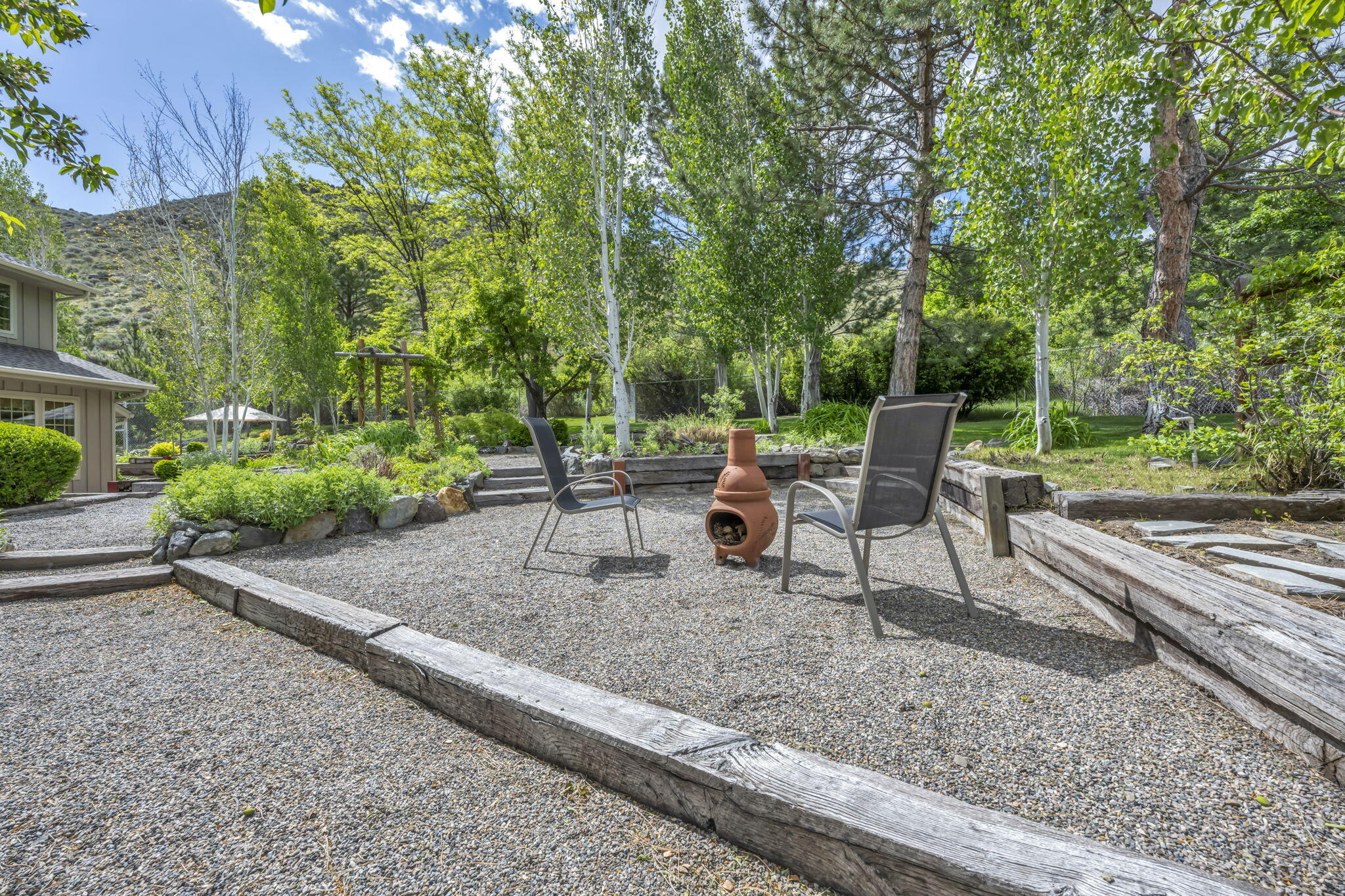 3150 Kings Canyon Road