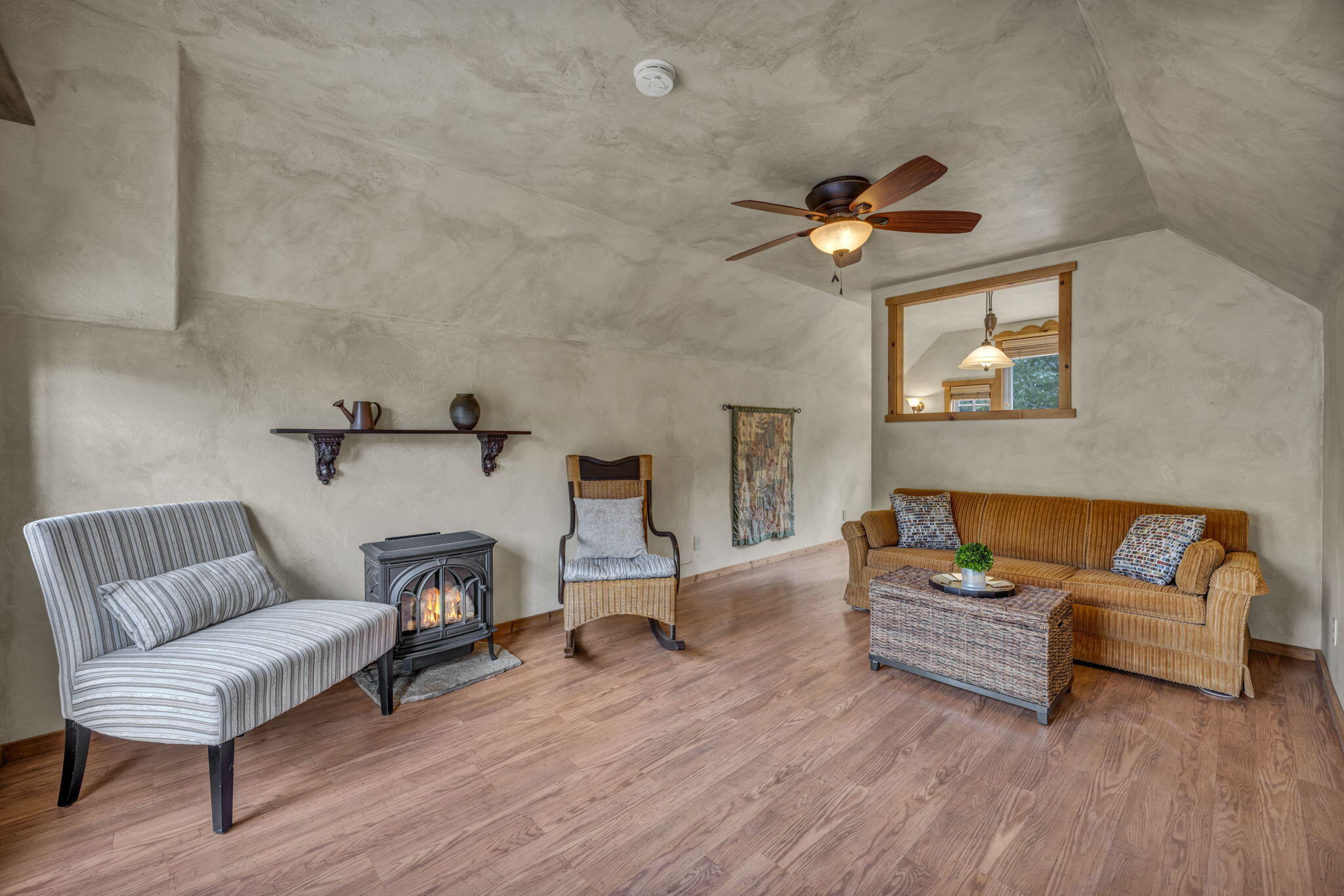 3150 Kings Canyon Road