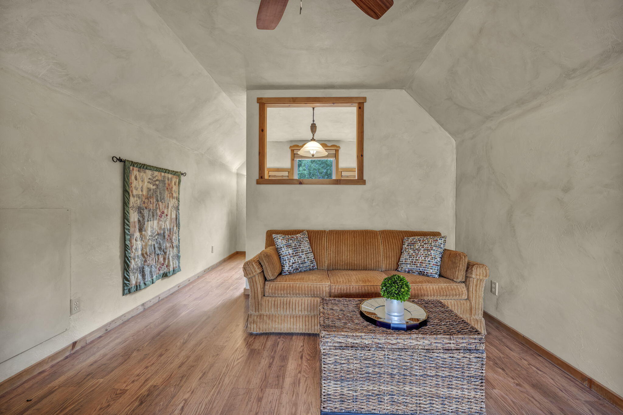 3150 Kings Canyon Road