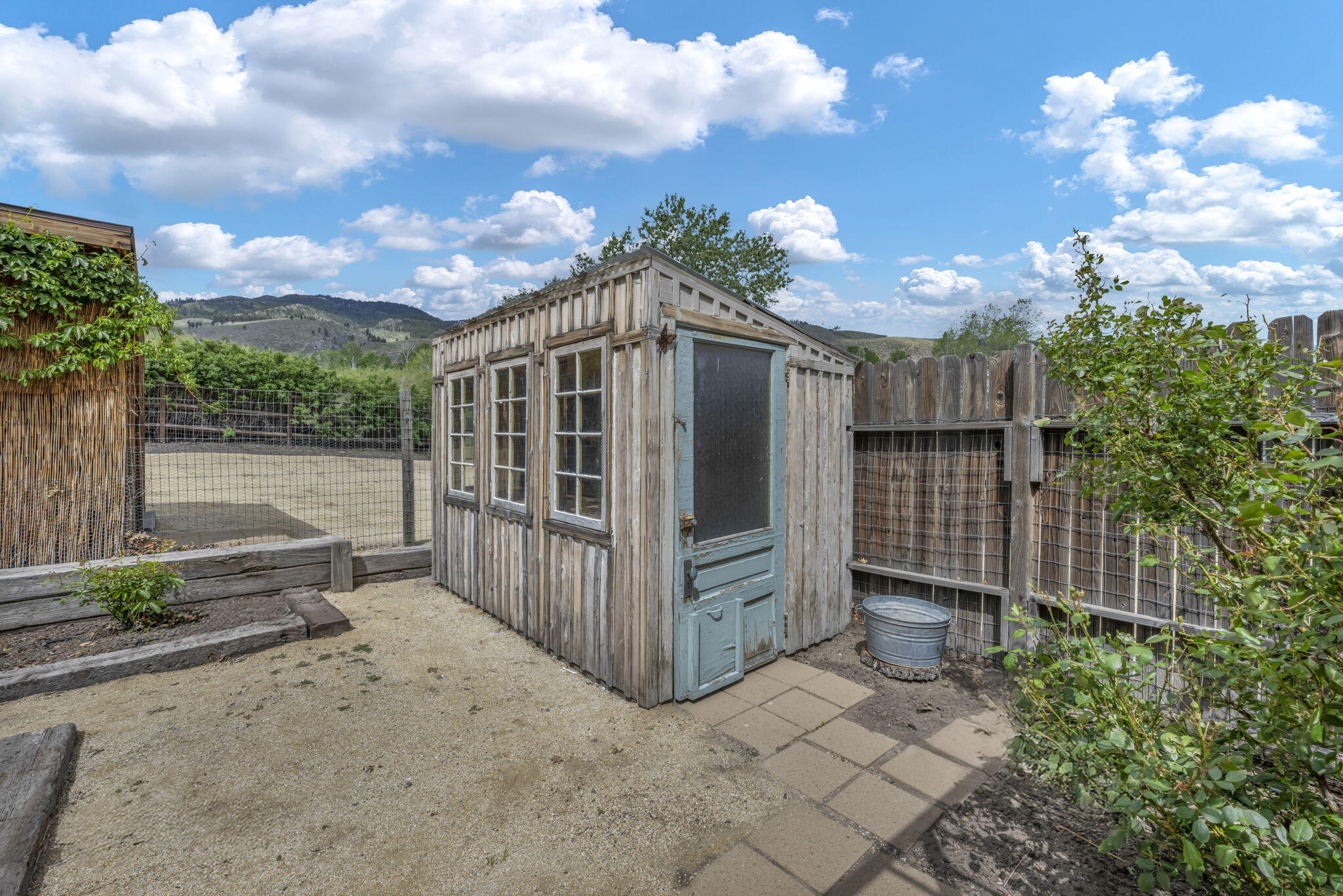 3150 Kings Canyon Road