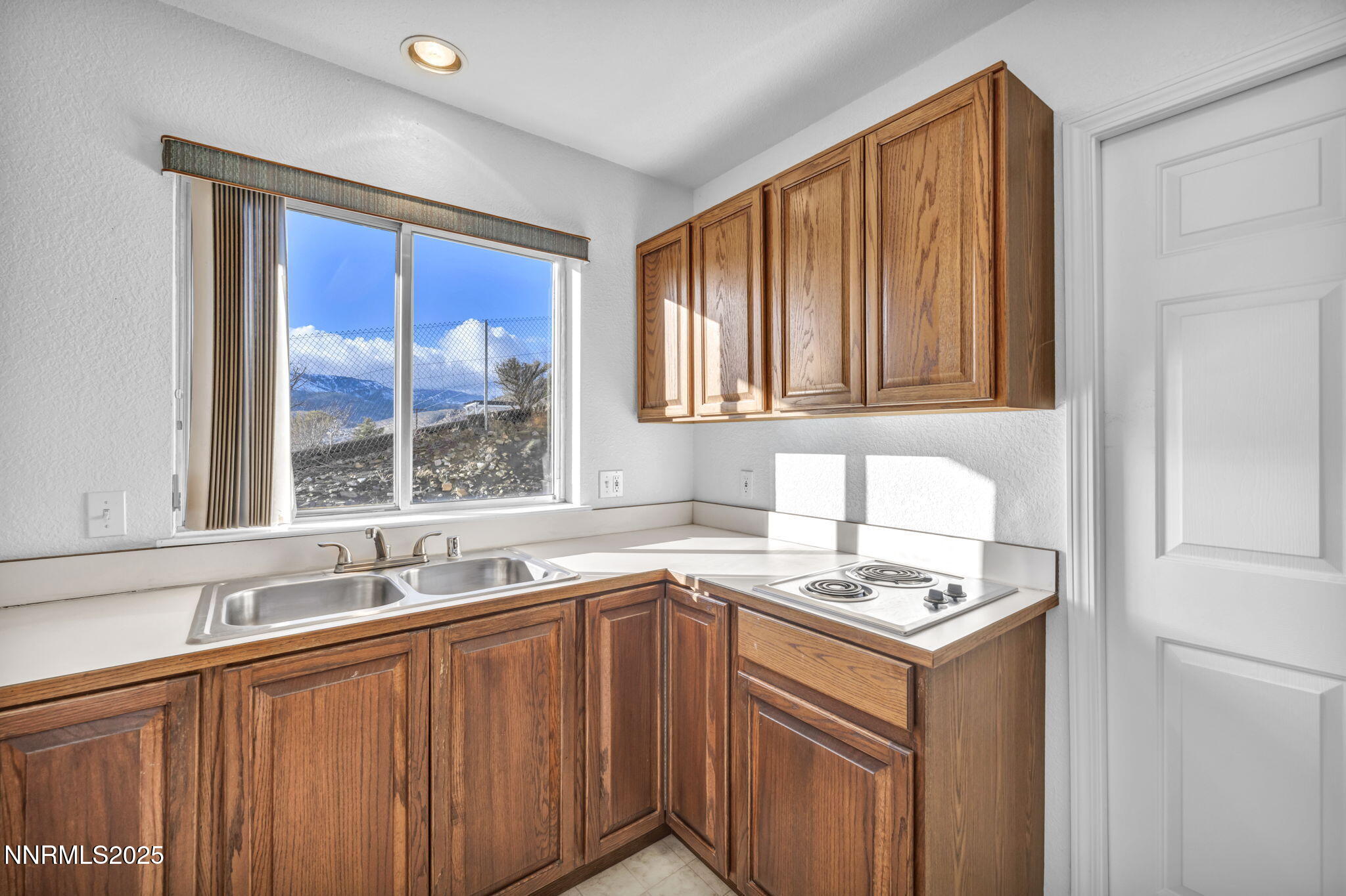 610 E Bonanza Drive