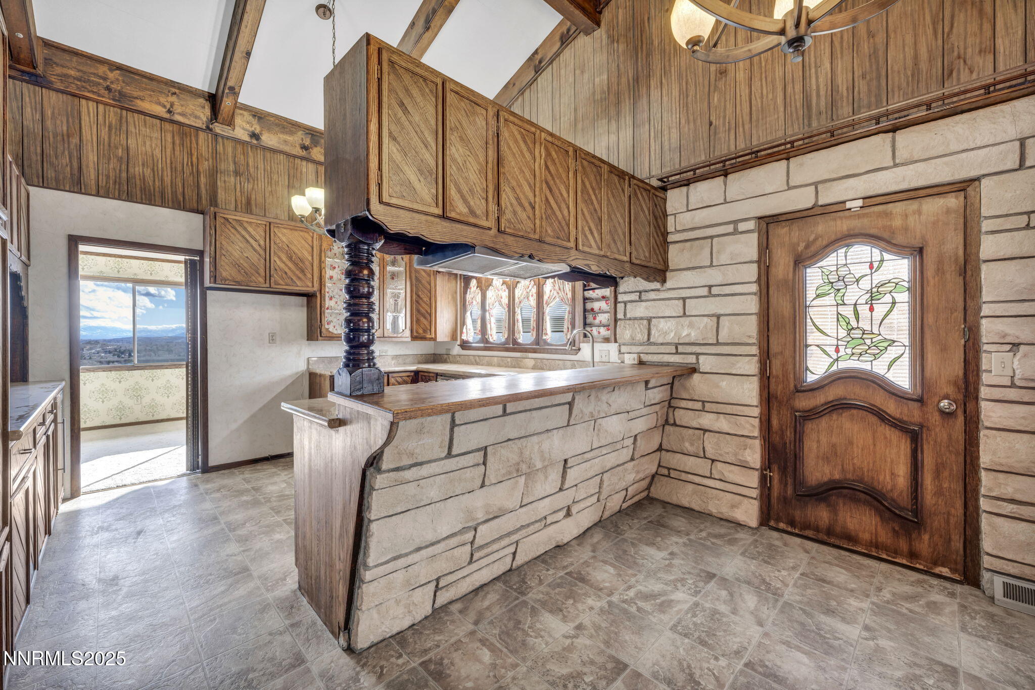 610 E Bonanza Drive