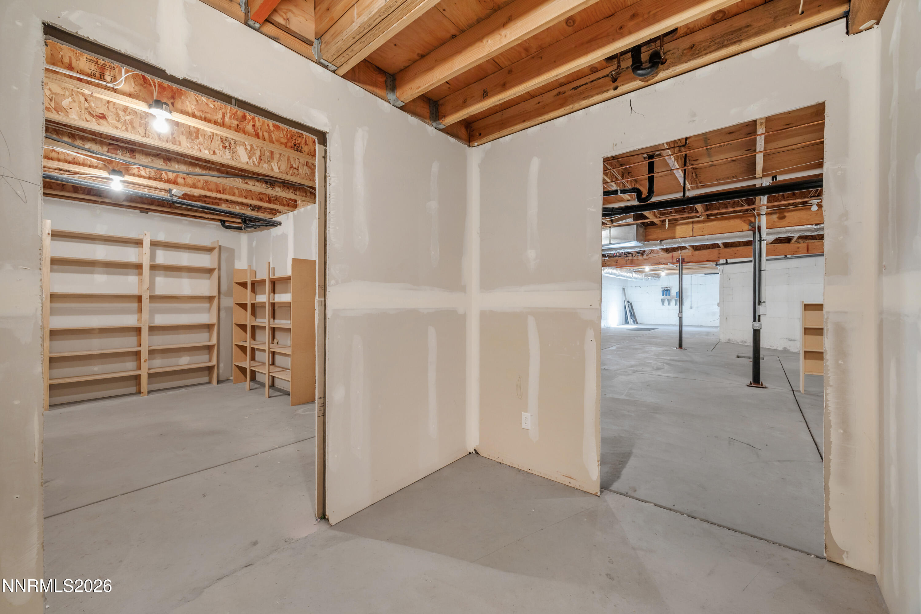 2493 E Valley Road