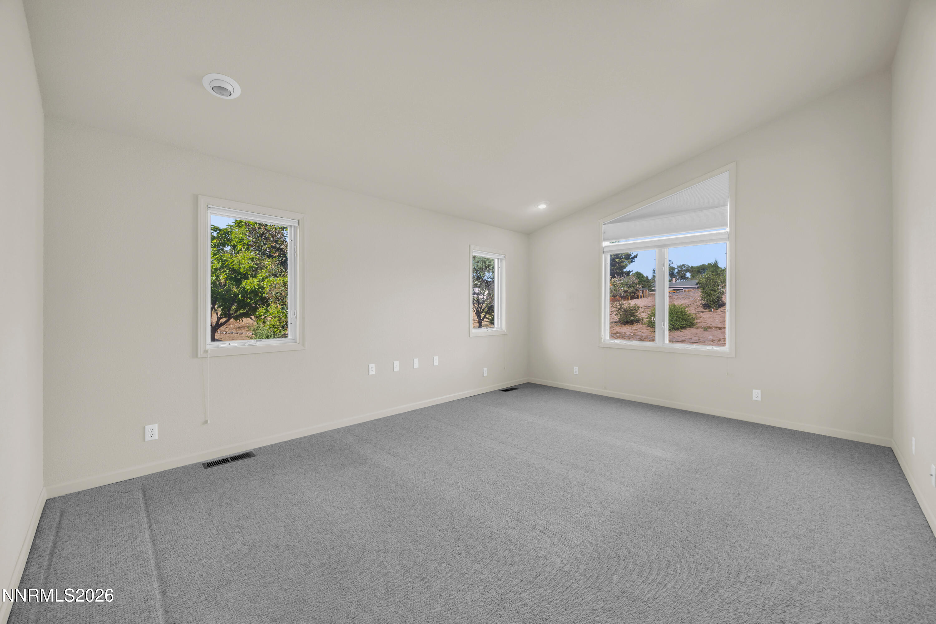 2493 E Valley Road