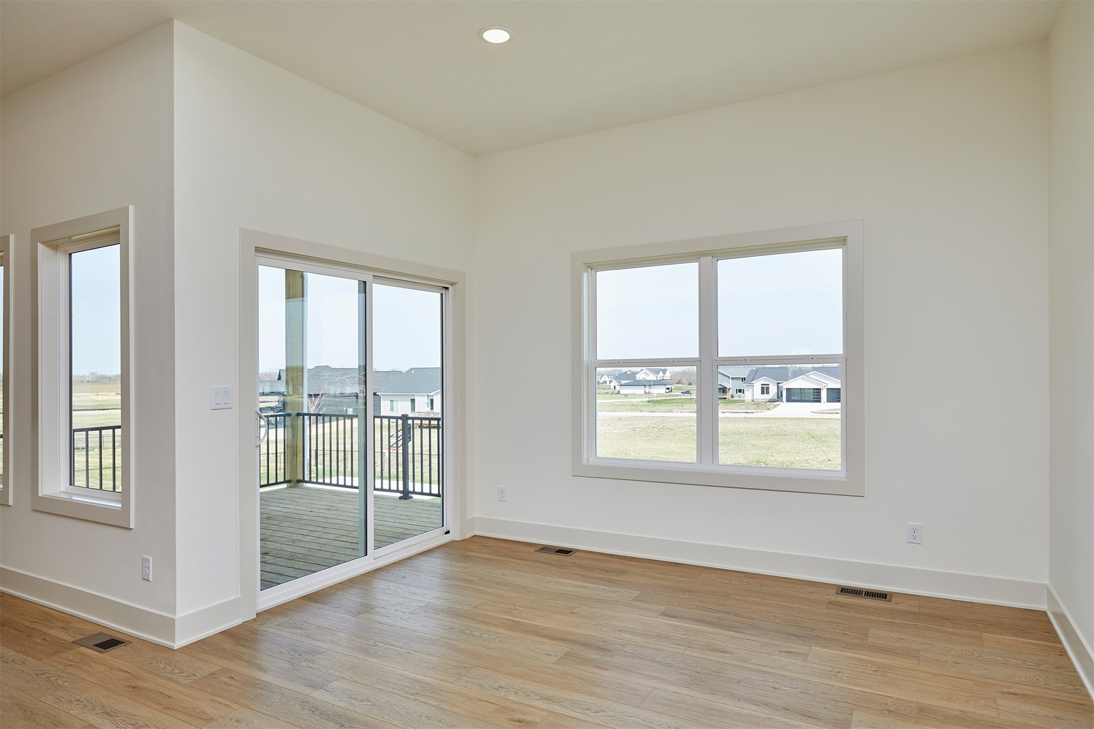 528 W Centennial Drive