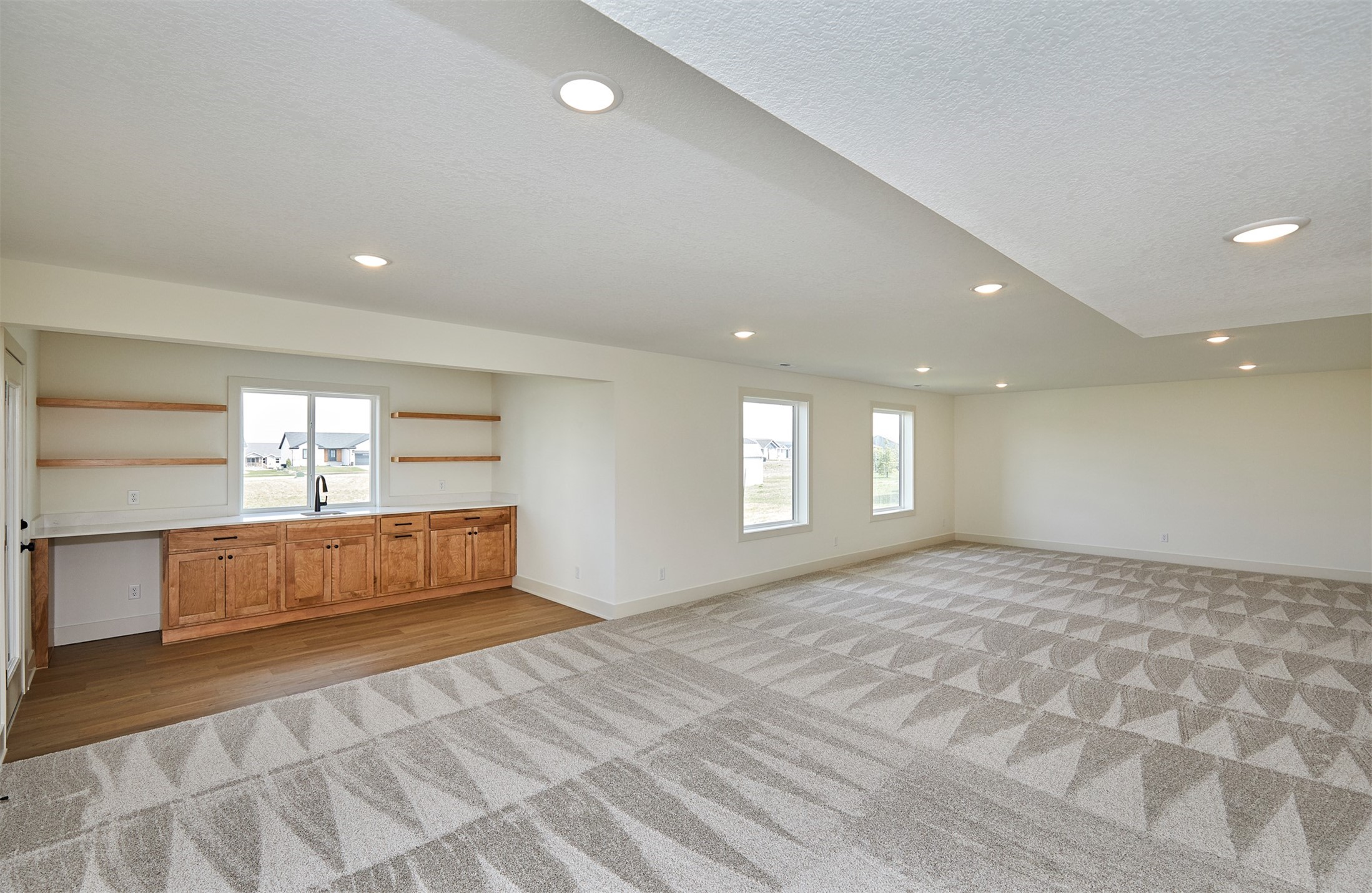 528 W Centennial Drive