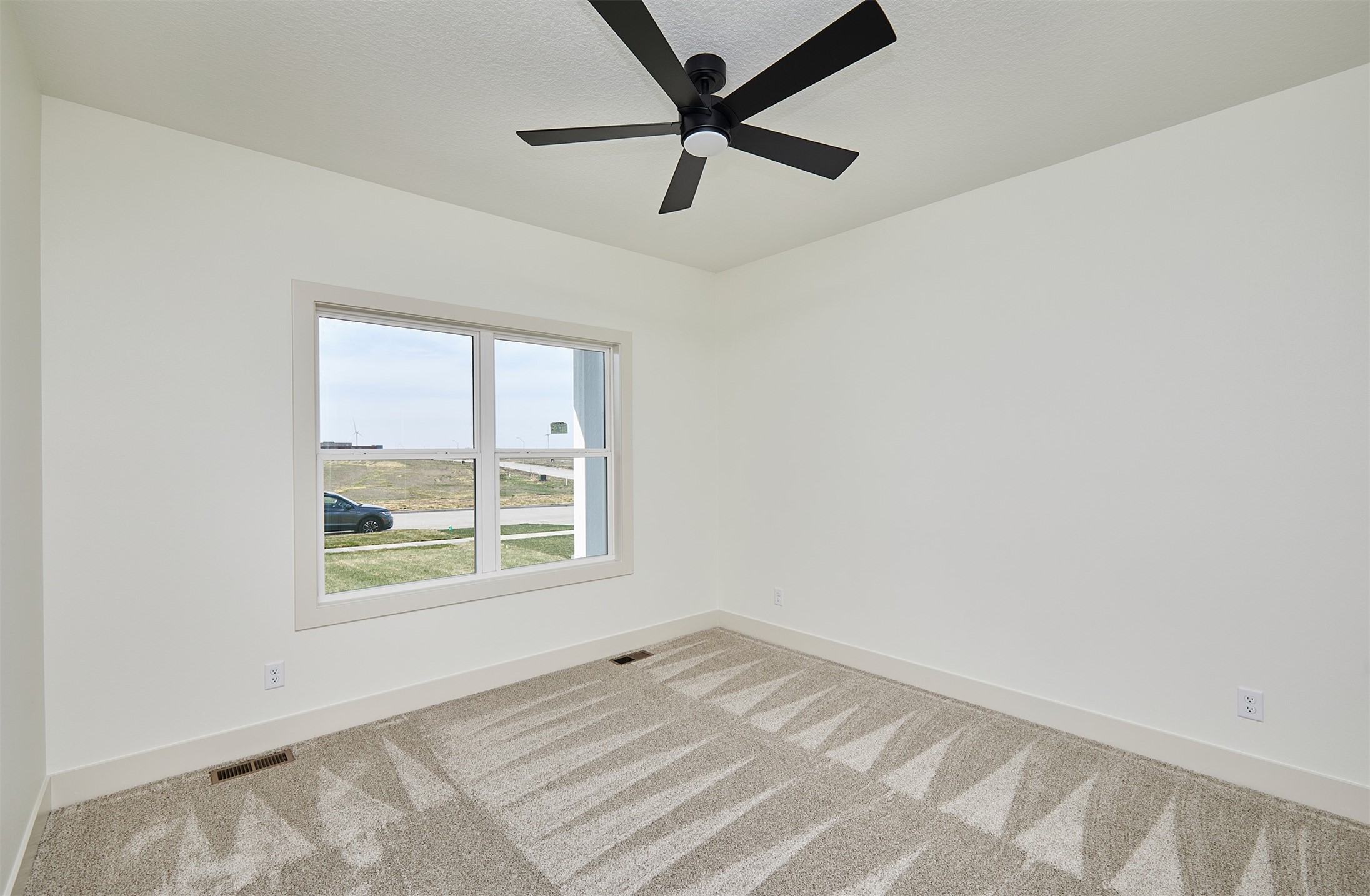 528 W Centennial Drive
