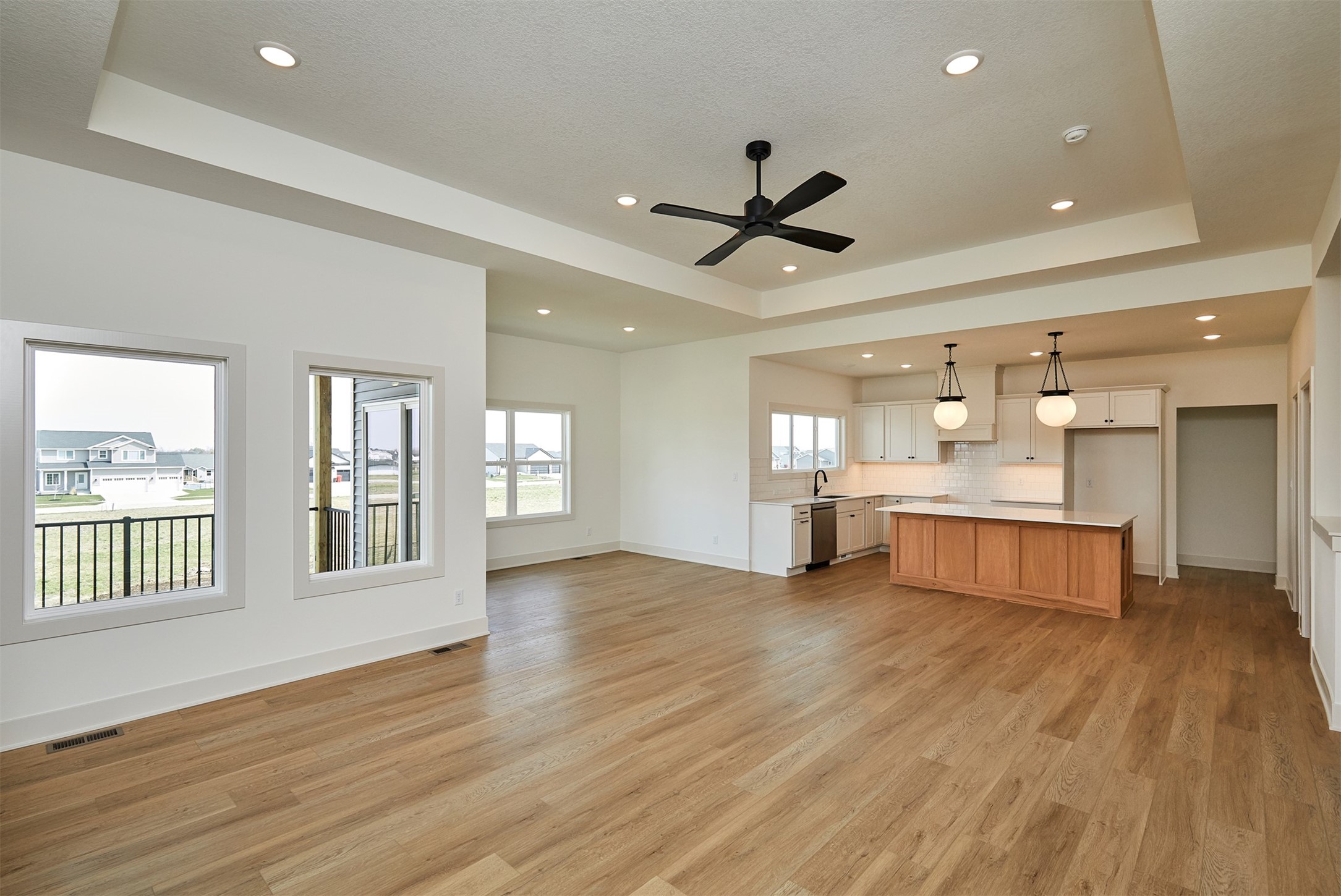 528 W Centennial Drive