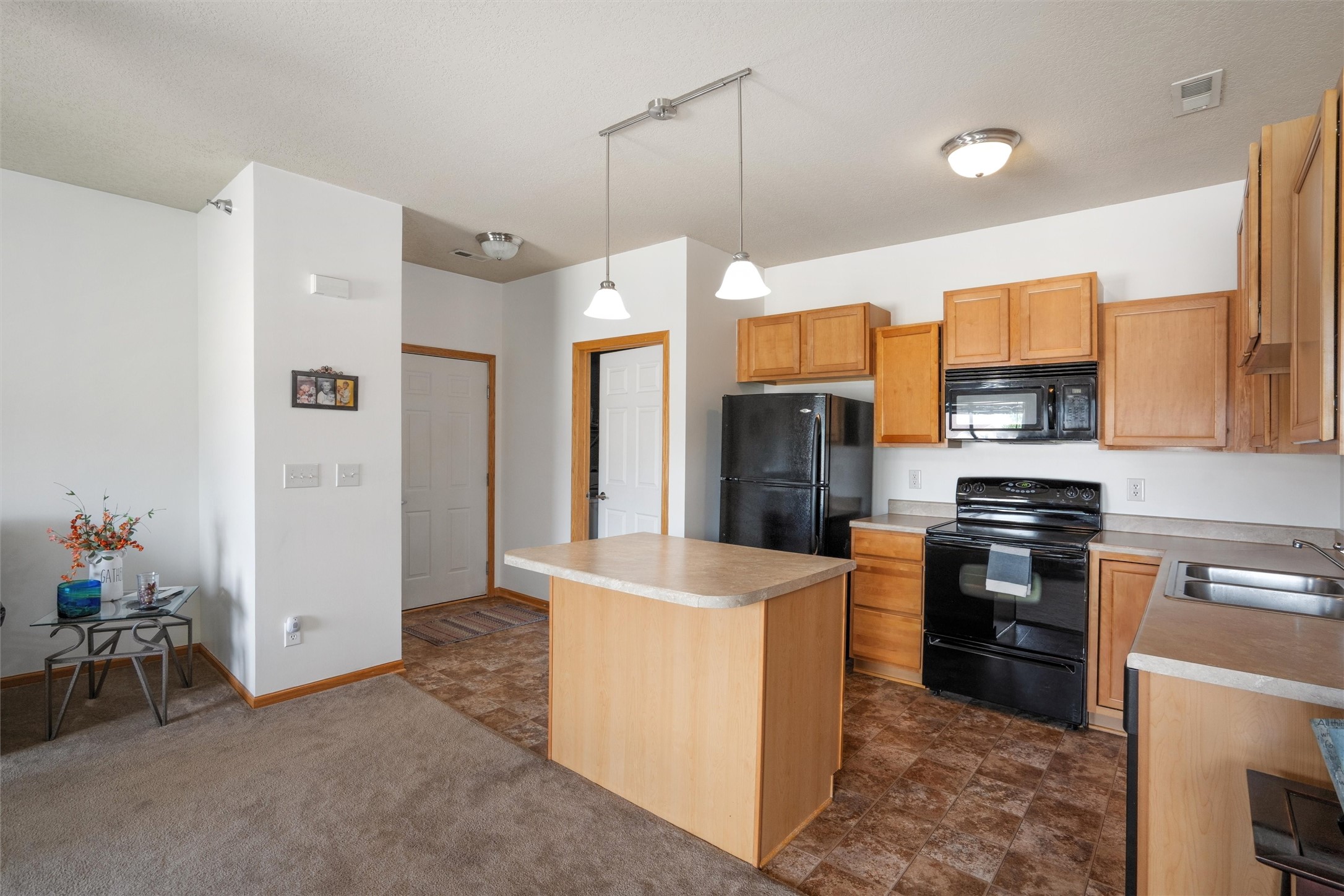 1815 SW White Birch Circle 3