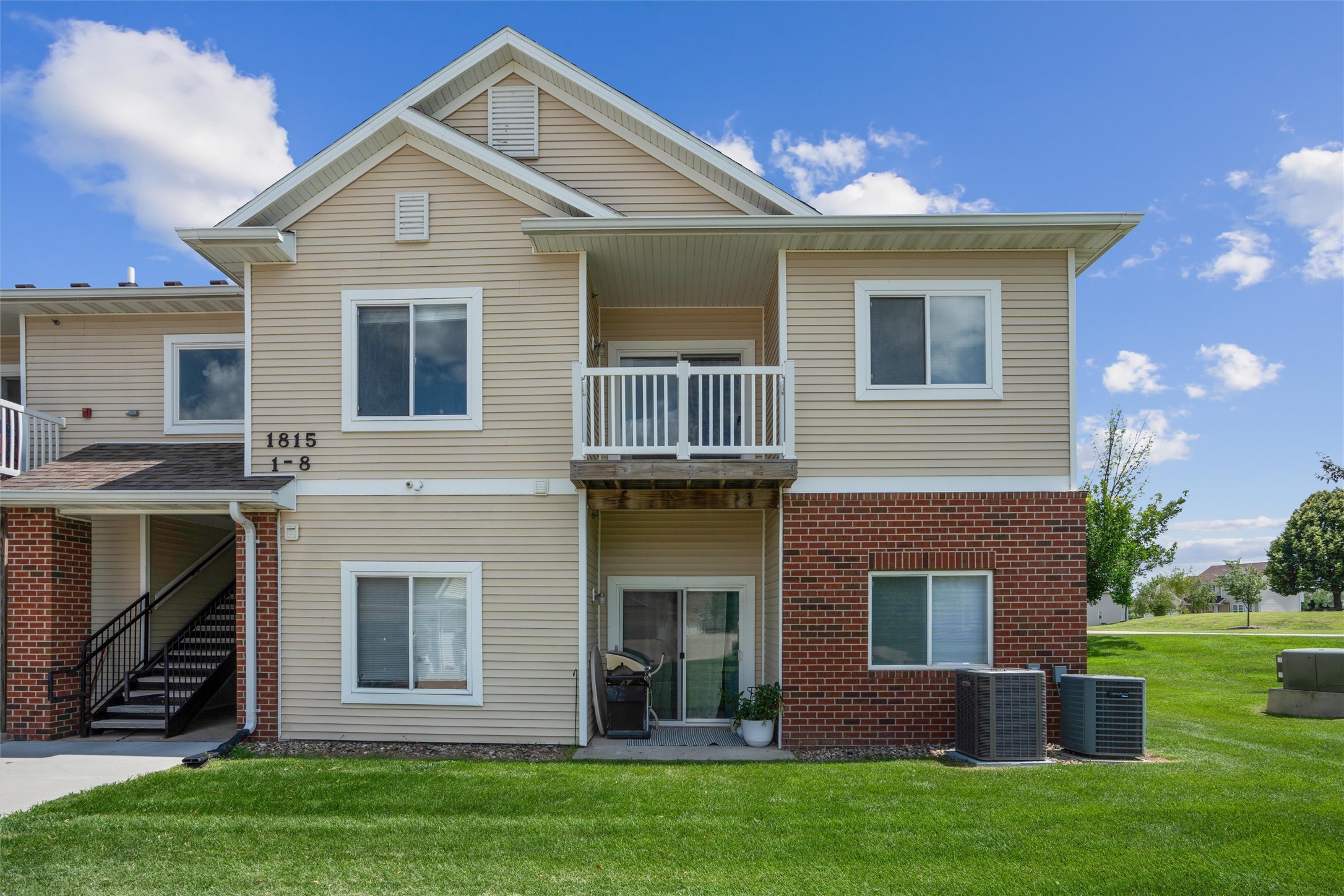 1815 SW White Birch Circle 3