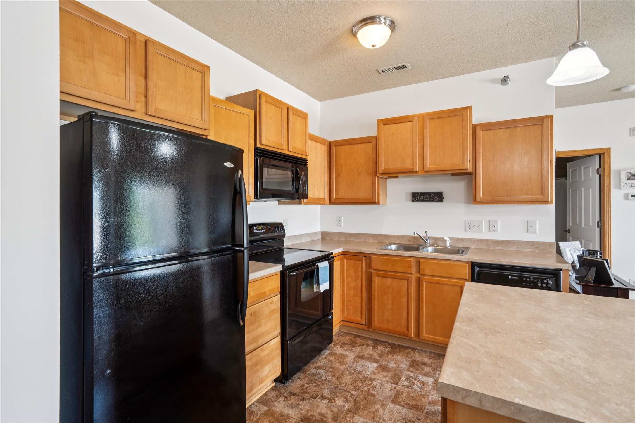 1815 SW White Birch Circle 3