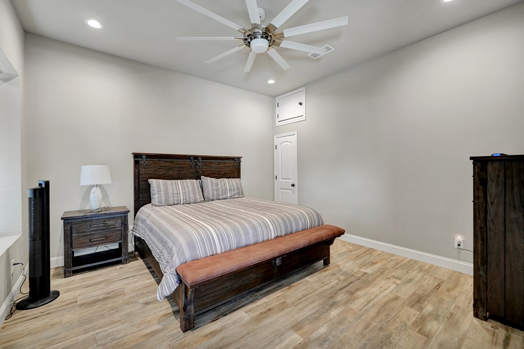 2116 County Rd 1122