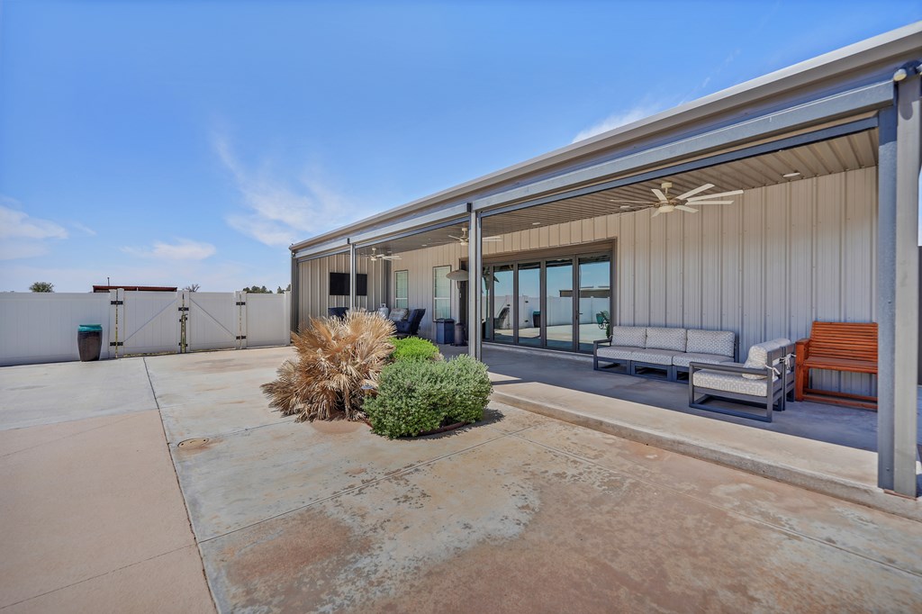 2116 County Rd 1122
