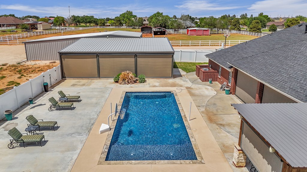 2116 County Rd 1122