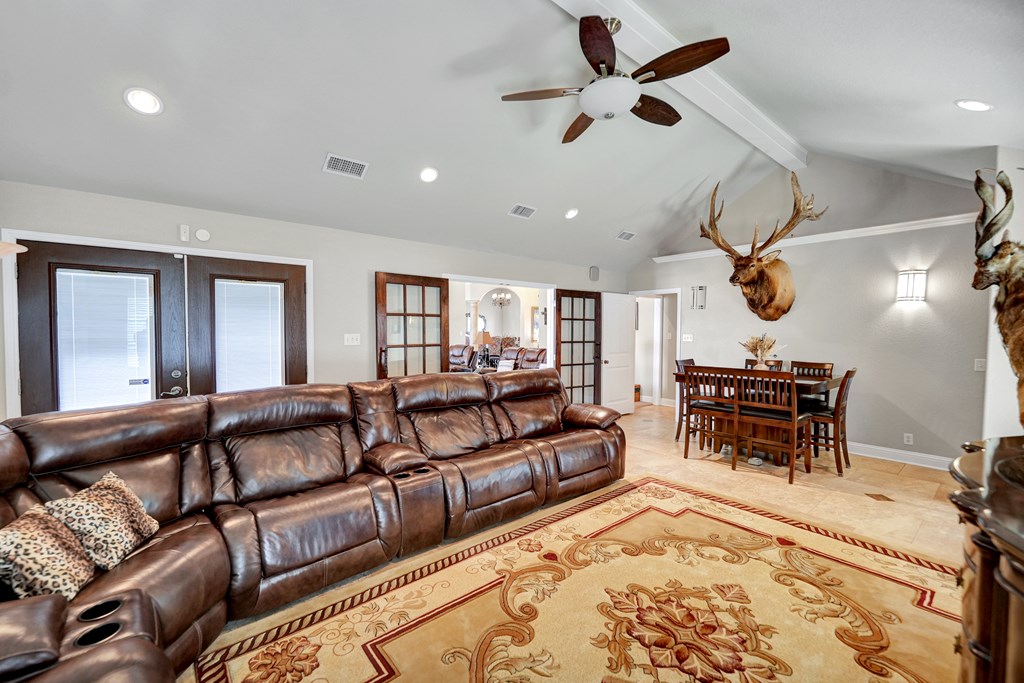 2116 County Rd 1122