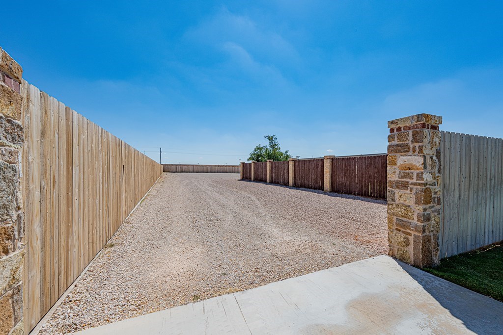 4012 E County Rd 63