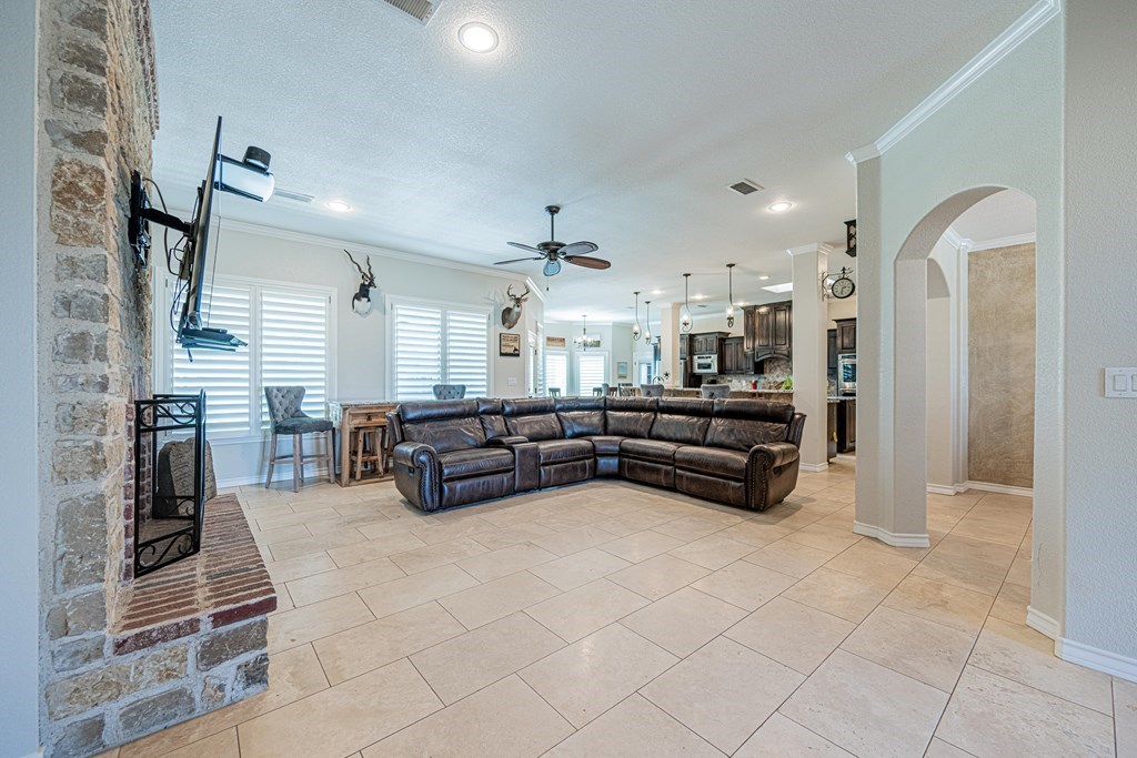4012 E County Rd 63