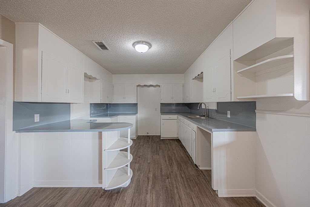 1405 Garden City Hwy