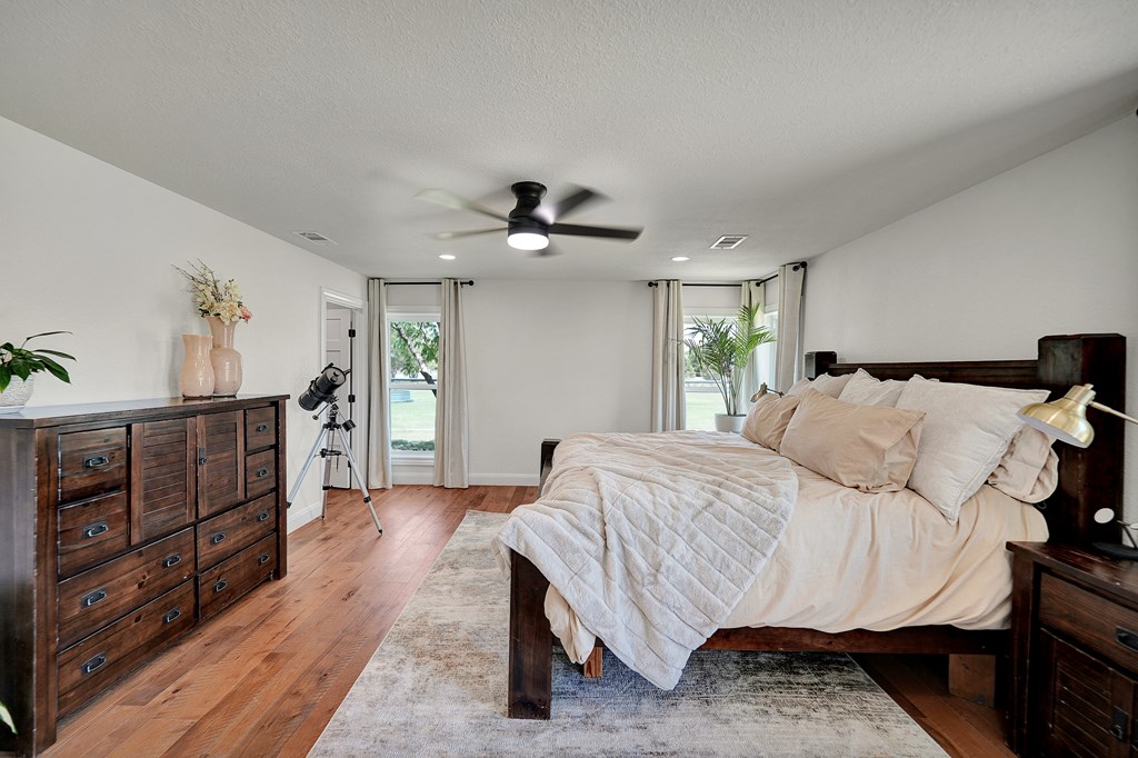 4513 Robin Lane