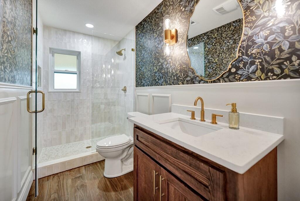 4513 Robin Lane