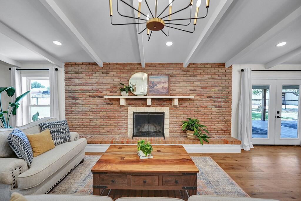 4513 Robin Lane
